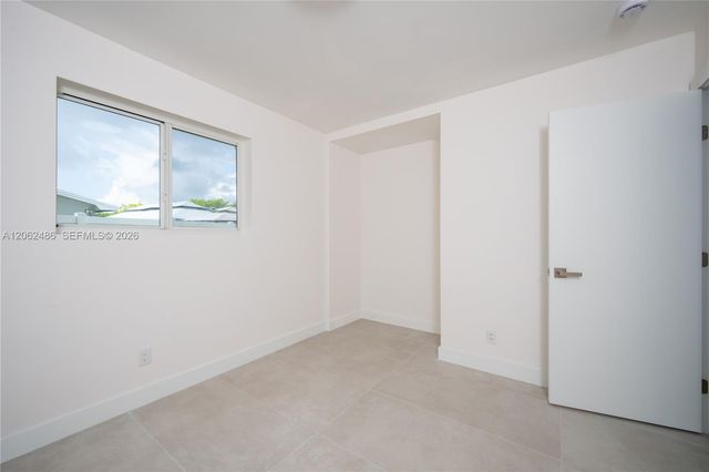 6640 SW 7 ST., Pembroke Pines, FL 33023