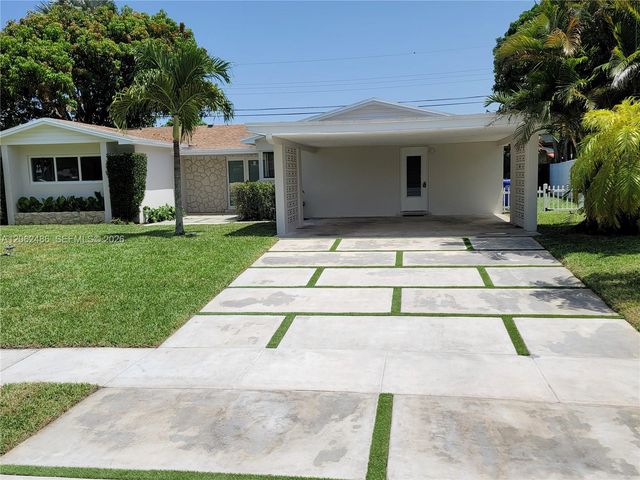 6640 SW 7 ST., Pembroke Pines, FL 33023