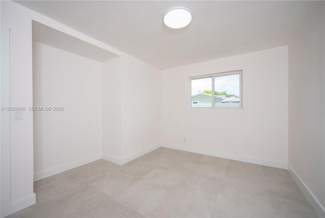 6640 SW 7 ST., Pembroke Pines, FL 33023