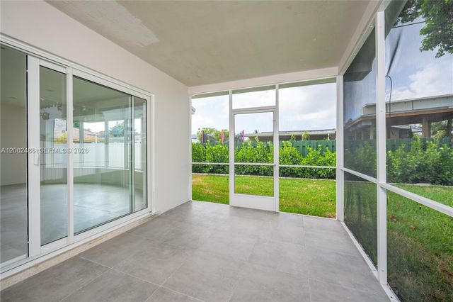 6640 SW 7 ST., Pembroke Pines, FL 33023