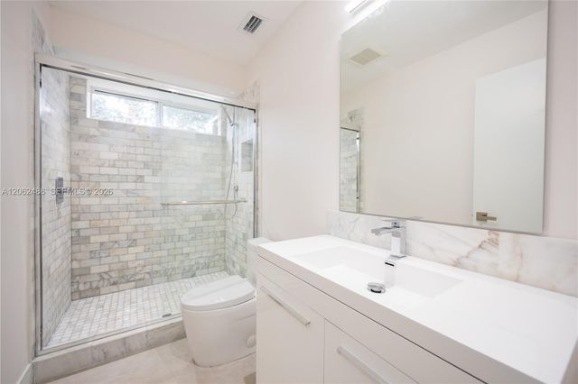 6640 SW 7 ST., Pembroke Pines, FL 33023