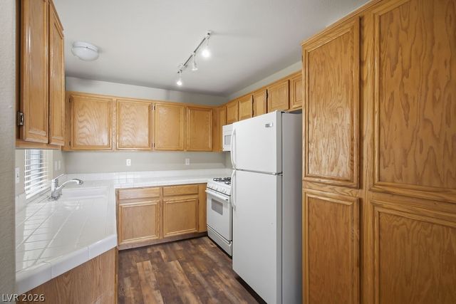 3125 North Buffalo Drive 2076, Las Vegas, NV 89128