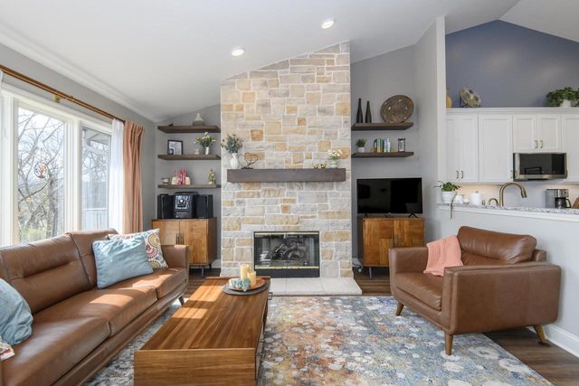 426 Oak Tree COURT, Hartland, WI 53029
