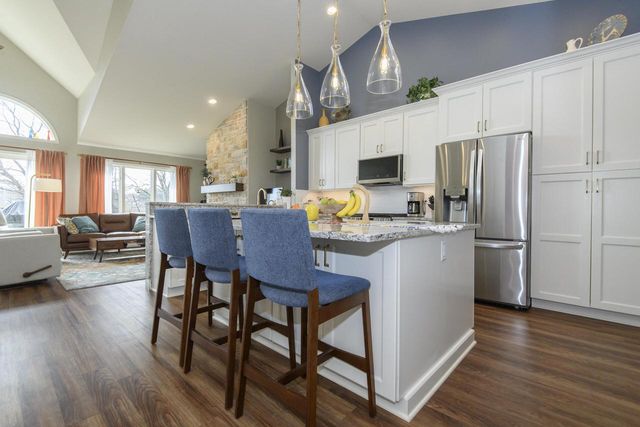 426 Oak Tree COURT, Hartland, WI 53029