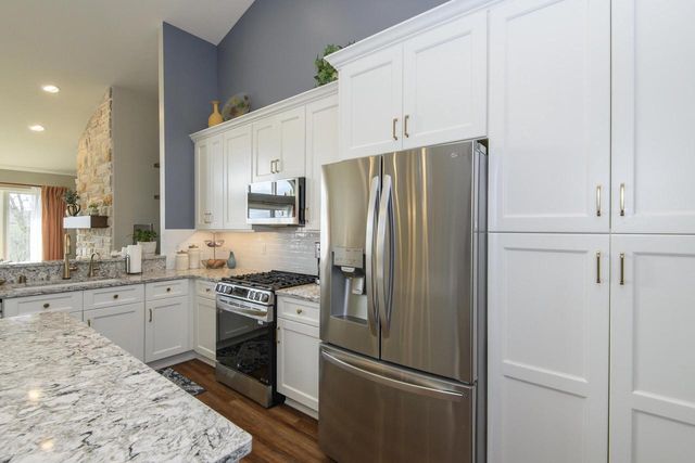 426 Oak Tree COURT, Hartland, WI 53029