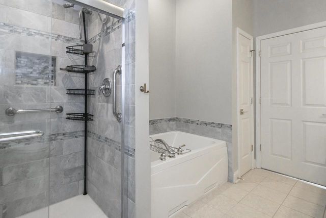 426 Oak Tree COURT, Hartland, WI 53029