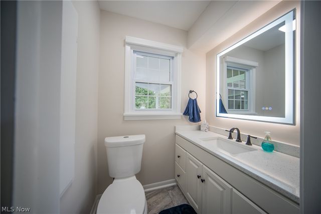 4564 Larkspur Lane, Bath, OH 44333