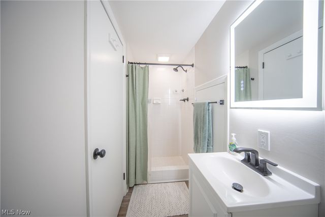 4564 Larkspur Lane, Bath, OH 44333