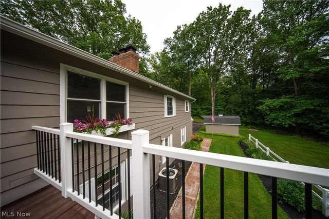 4564 Larkspur Lane, Bath, OH 44333
