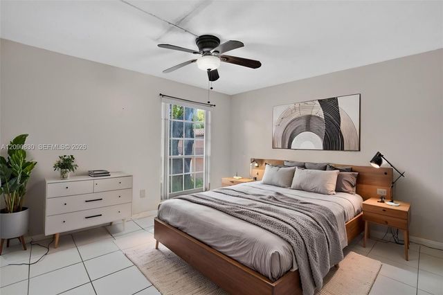 10786 N Kendall Drive D14, Miami, FL 33176