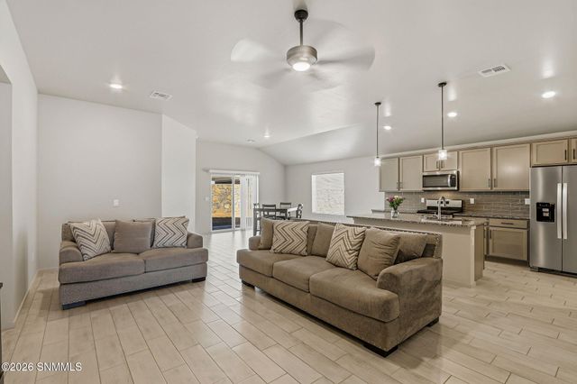 4909 Luray Lane, Las Cruces, NM 88012