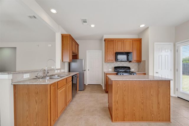 2603 Golden Creek Lane, Pearland, TX 77584