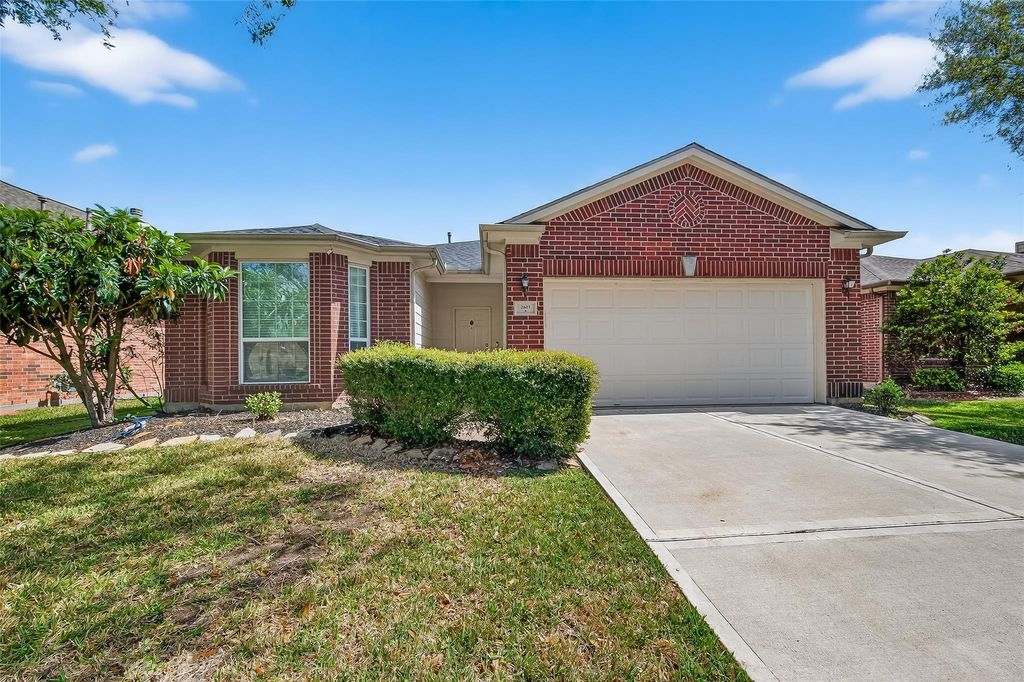 2603 Golden Creek Lane, Pearland, TX 77584