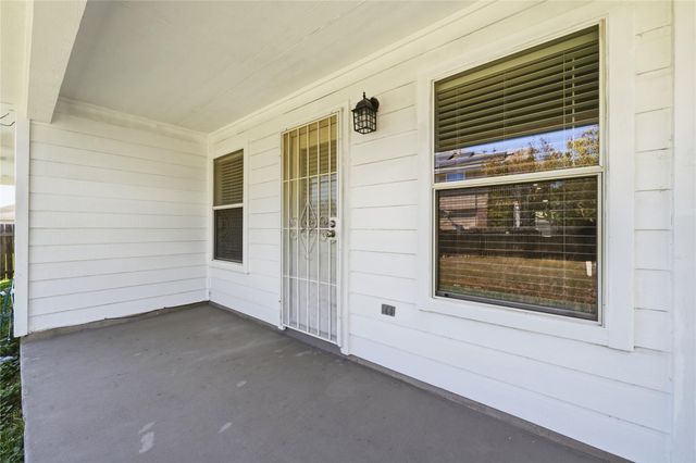 12800 Sky Harbor DR, Del Valle, TX 78617