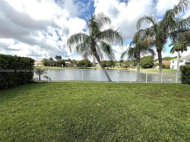 6534 NW 80th Dr, Parkland, FL 33067