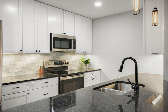 2252 Coolidge Street, Madison, WI 53704