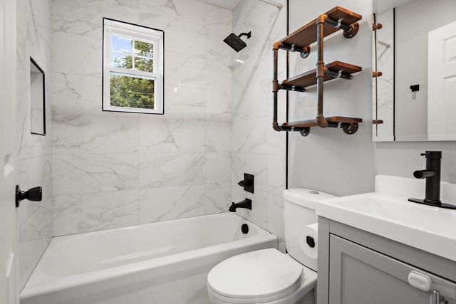 2252 Coolidge Street, Madison, WI 53704