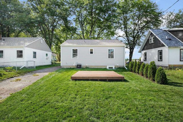 2252 Coolidge Street, Madison, WI 53704