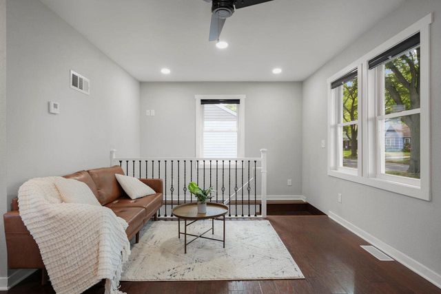 2252 Coolidge Street, Madison, WI 53704