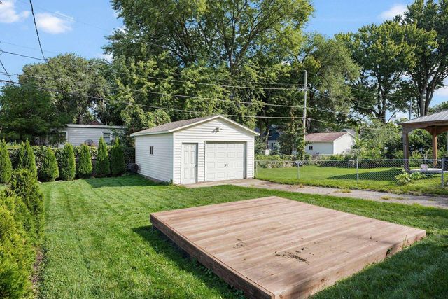 2252 Coolidge Street, Madison, WI 53704