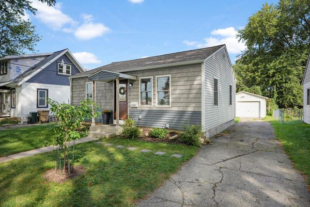 2252 Coolidge Street, Madison, WI 53704