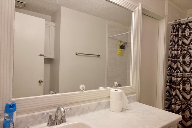 17610 Northhagen Drive, Houston, TX 77084