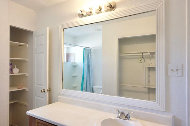 17610 Northhagen Drive, Houston, TX 77084