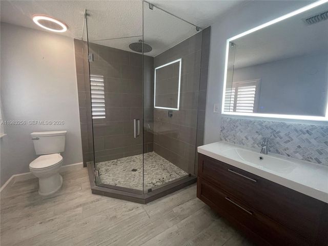 2755 Treasure Cove Cir, Dania Beach, FL 33312