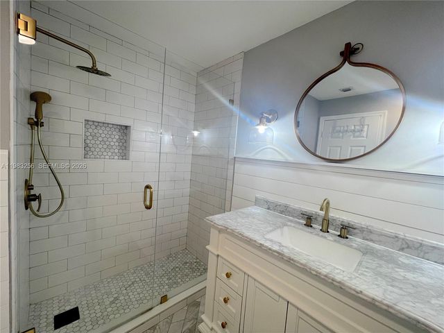 2755 Treasure Cove Cir, Dania Beach, FL 33312