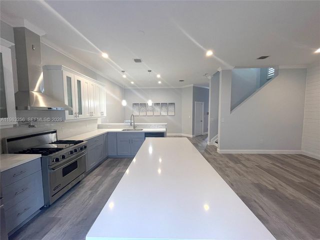 2755 Treasure Cove Cir, Dania Beach, FL 33312