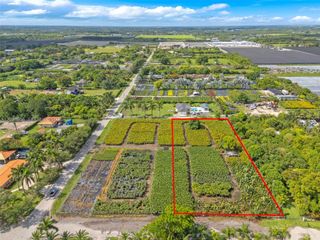 198 SW Thavenue 208 Street, Miami, FL 33187