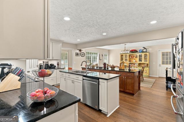 17 Bennington Drive NW, Rome, GA 30165