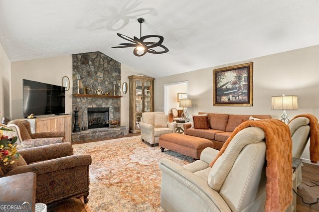 17 Bennington Drive NW, Rome, GA 30165