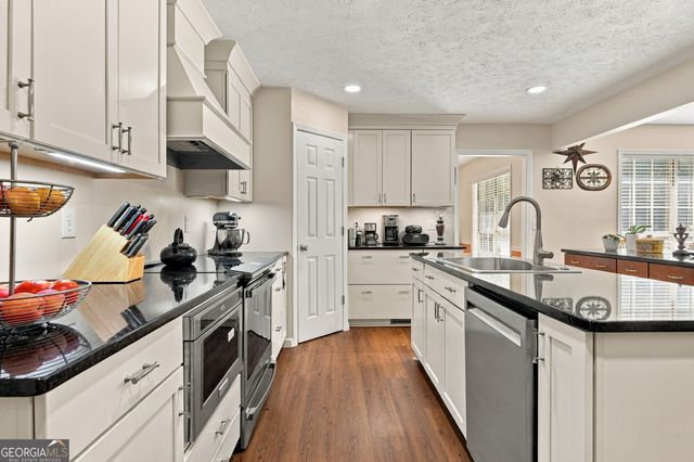 17 Bennington Drive NW, Rome, GA 30165