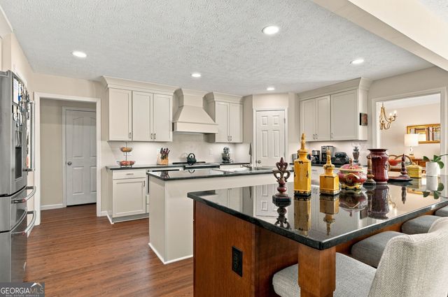 17 Bennington Drive NW, Rome, GA 30165