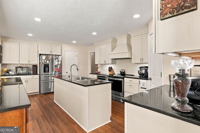 17 Bennington Drive NW, Rome, GA 30165