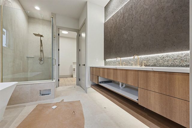 13958 Arthur Court, Washington, MI 48094