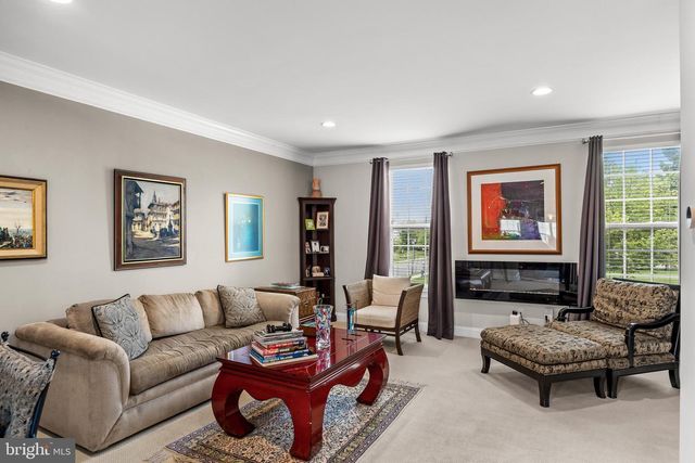 201 PERRY WAY, Cinnaminson, NJ 08077