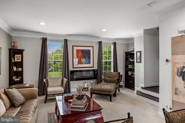 201 PERRY WAY, Cinnaminson, NJ 08077