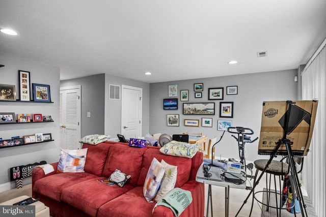 201 PERRY WAY, Cinnaminson, NJ 08077