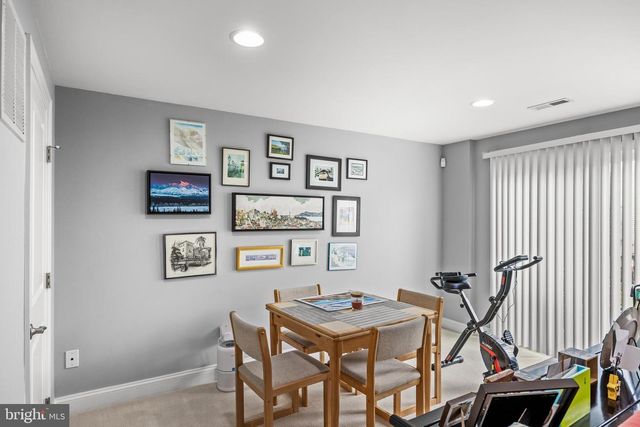 201 PERRY WAY, Cinnaminson, NJ 08077