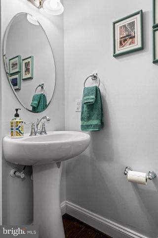 201 PERRY WAY, Cinnaminson, NJ 08077