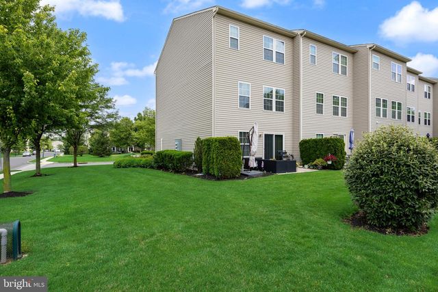 201 PERRY WAY, Cinnaminson, NJ 08077