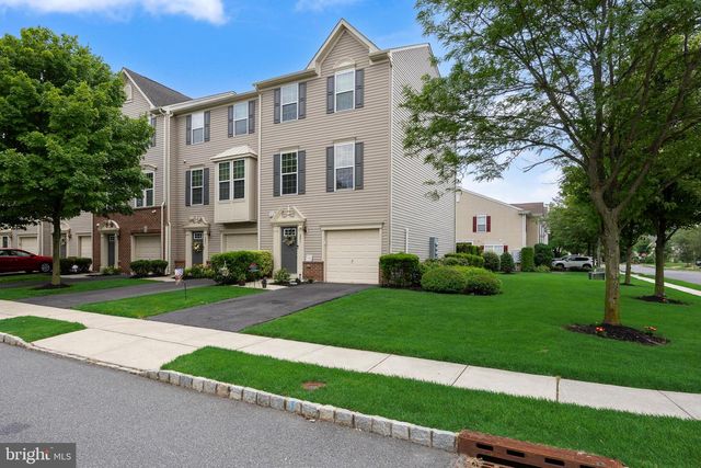 201 PERRY WAY, Cinnaminson, NJ 08077