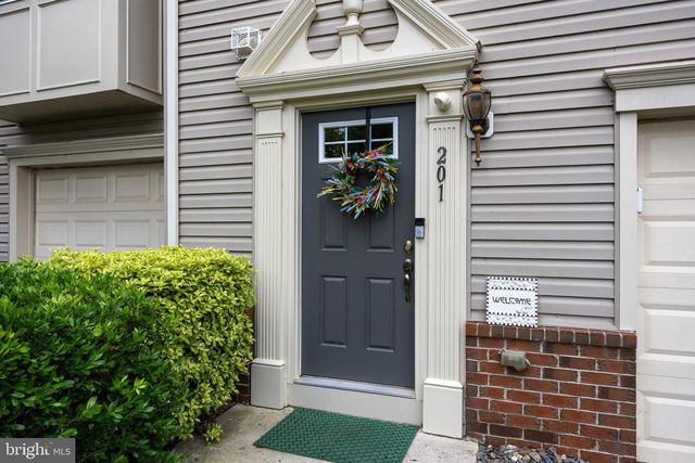 201 PERRY WAY, Cinnaminson, NJ 08077