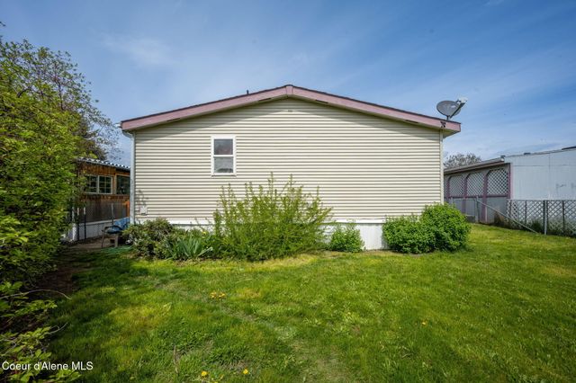 2082 W Yorkshire AVE, Coeur D'alene, ID 83815