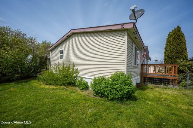2082 W Yorkshire AVE, Coeur D'alene, ID 83815