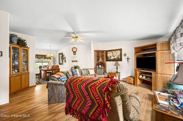 2082 W Yorkshire AVE, Coeur D'alene, ID 83815