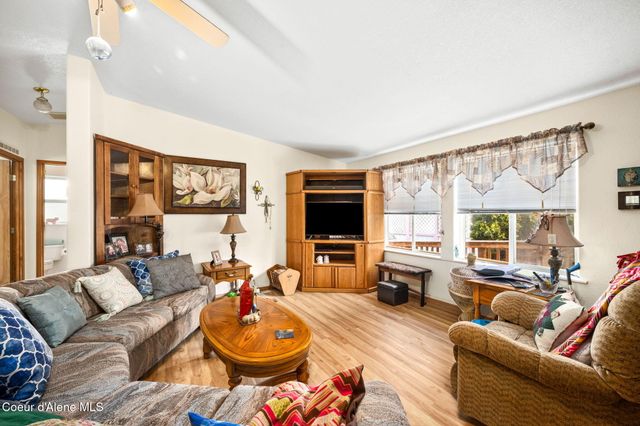 2082 W Yorkshire AVE, Coeur D'alene, ID 83815