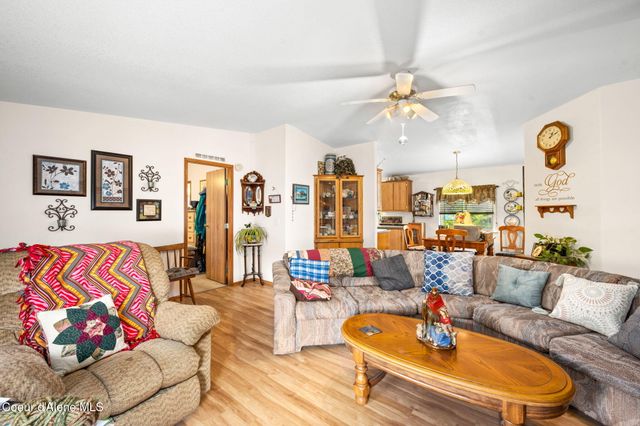 2082 W Yorkshire AVE, Coeur D'alene, ID 83815